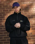 EMBLEM 1/4 ZIP BLACK